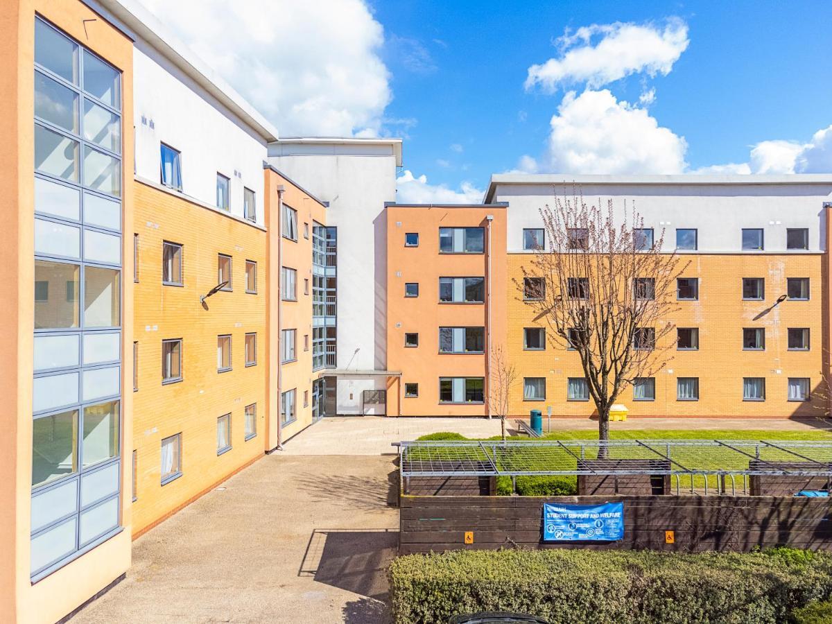 Vibrant Ensuite Rooms, Hatfield - Sk Dış mekan fotoğraf
